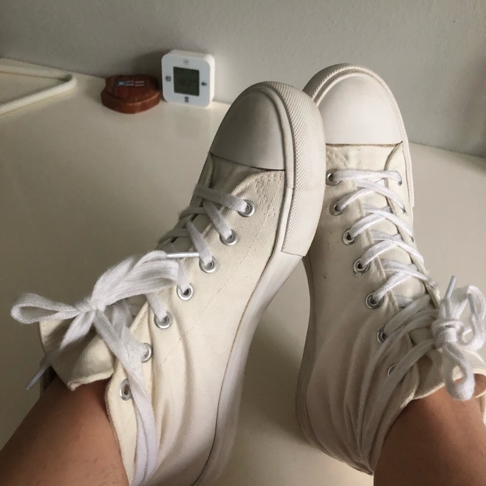 Forever 21 White High Tops (Women 8) - Picture 4 of 6
